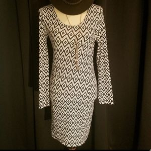 black and white bodycon dress